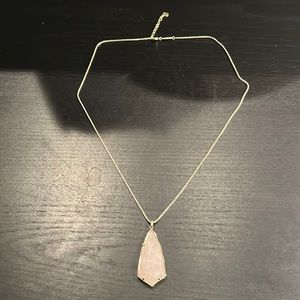 Like new Kendra Scott pink and gold long pendant necklace